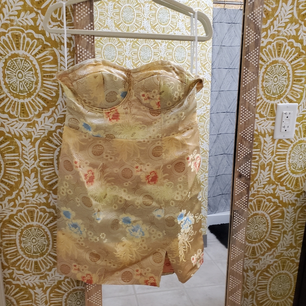 Strapless Gold Mini Dress! - Picture 2 of 7